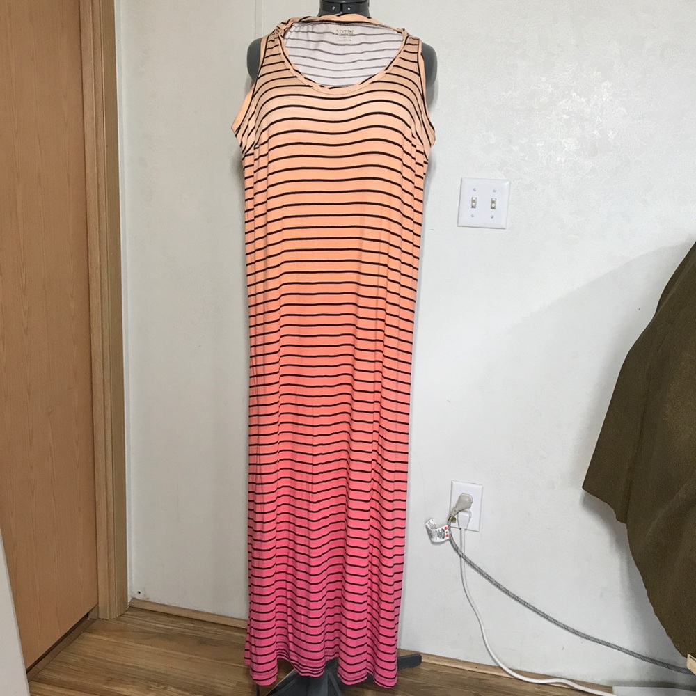 Women’s Maxi Dress